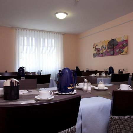 Akzent Hotel Torgauer Hof Sindelfingen Esterno foto
