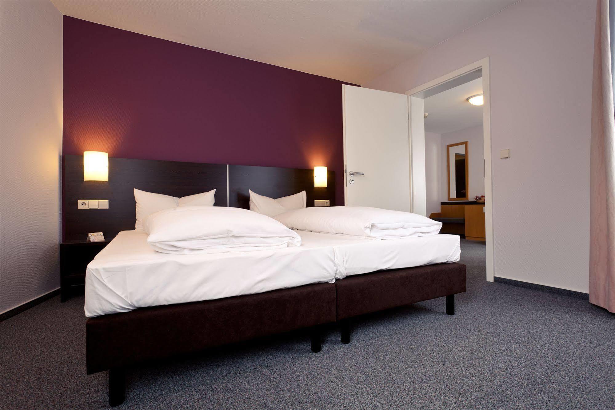 Akzent Hotel Torgauer Hof Sindelfingen Esterno foto