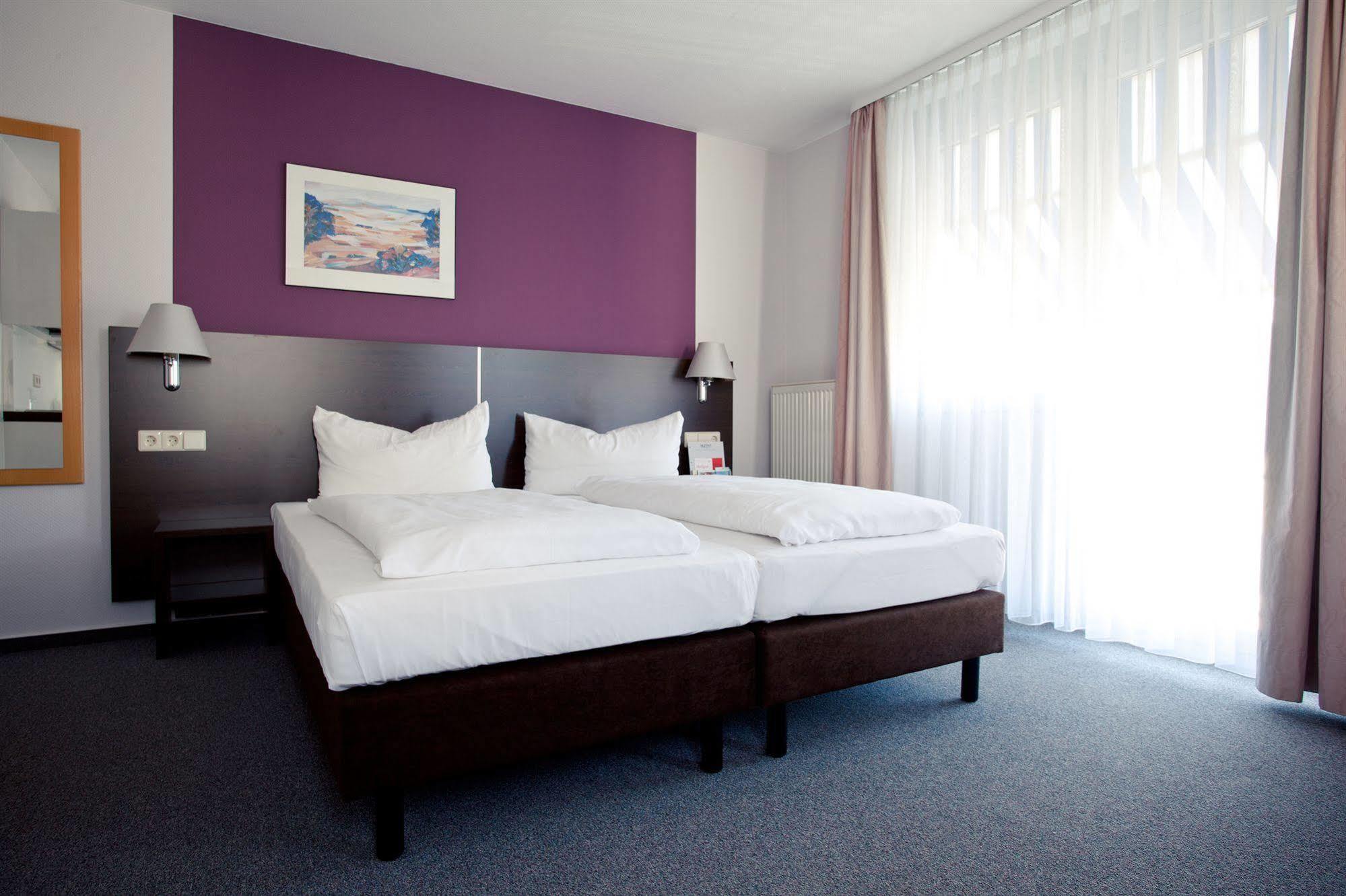 Akzent Hotel Torgauer Hof Sindelfingen Esterno foto